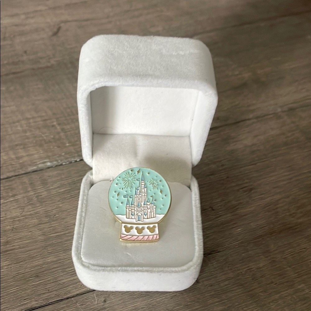 Walt Disney World  Castle Enamel Pin